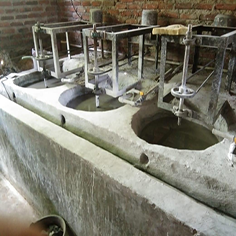 Penghancur kaca menjadi serbuk tepung kaca (Frit Glaze)