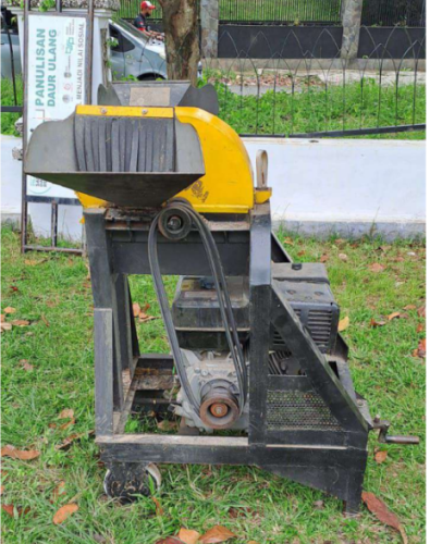 Mesin Pencacah Pakan Ternak